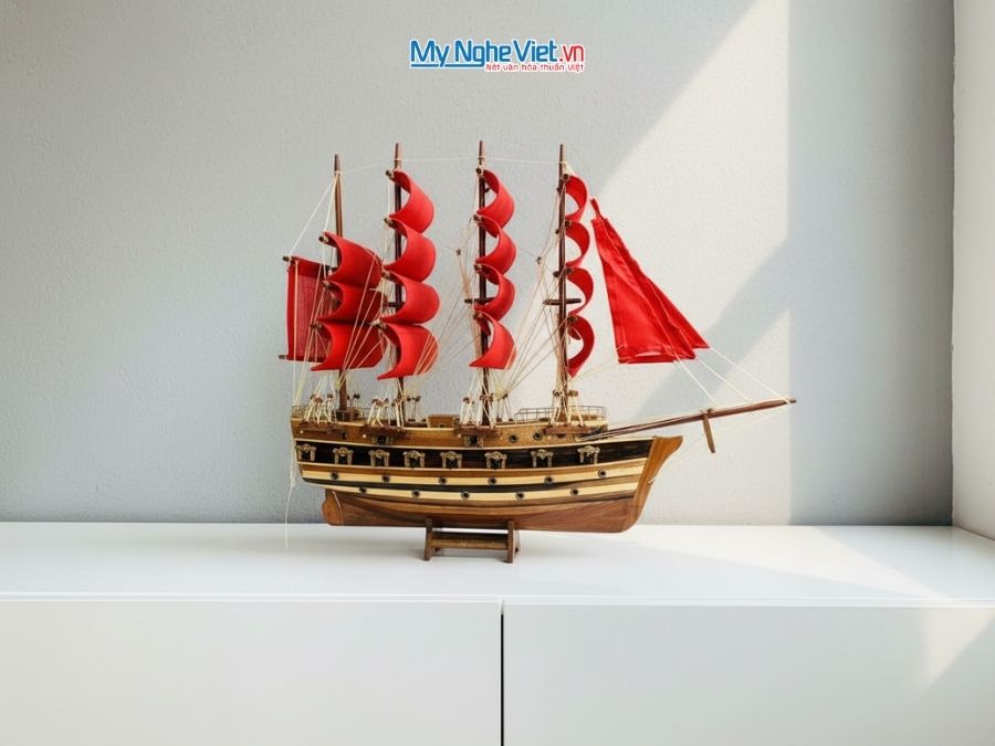Mô Hình Tàu Chiến Cổ Jylland Gỗ Xoan Đào Thân 40cm MNV-TB27-3