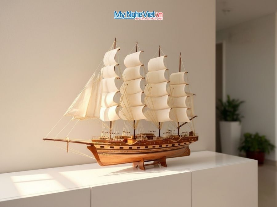 Mô Hình Thuyền Buồm France II Gỗ Xoan Đào Thân 60cm MNV-TB03-2