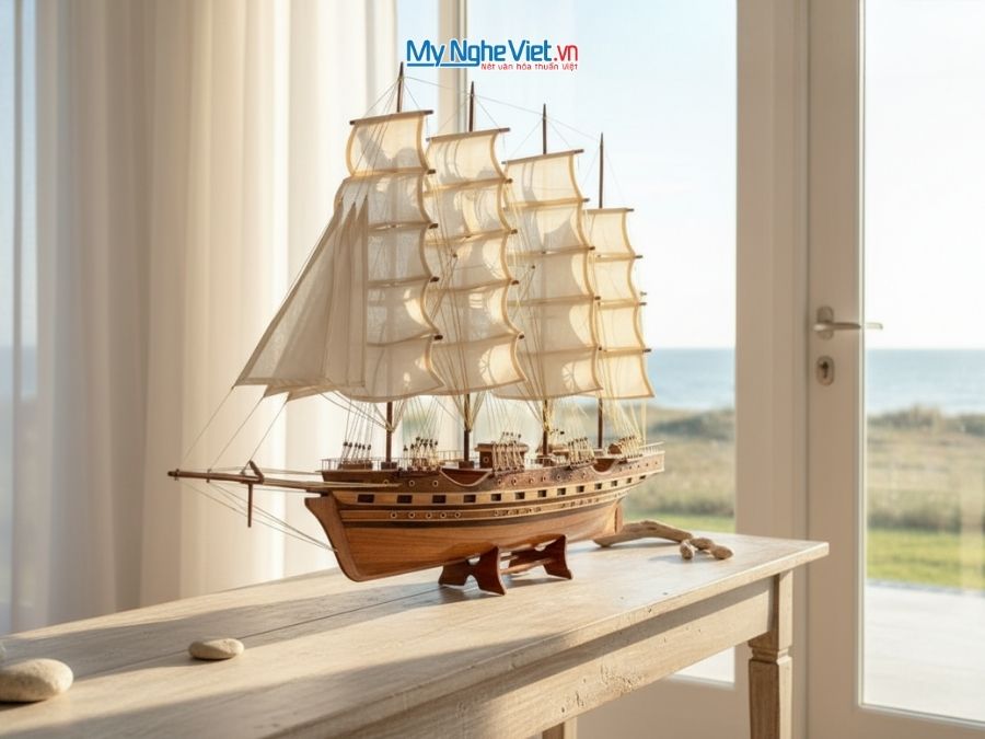 Mô Hình Thuyền Buồm France II Gỗ Xoan Đào Thân 60cm MNV-TB03-2