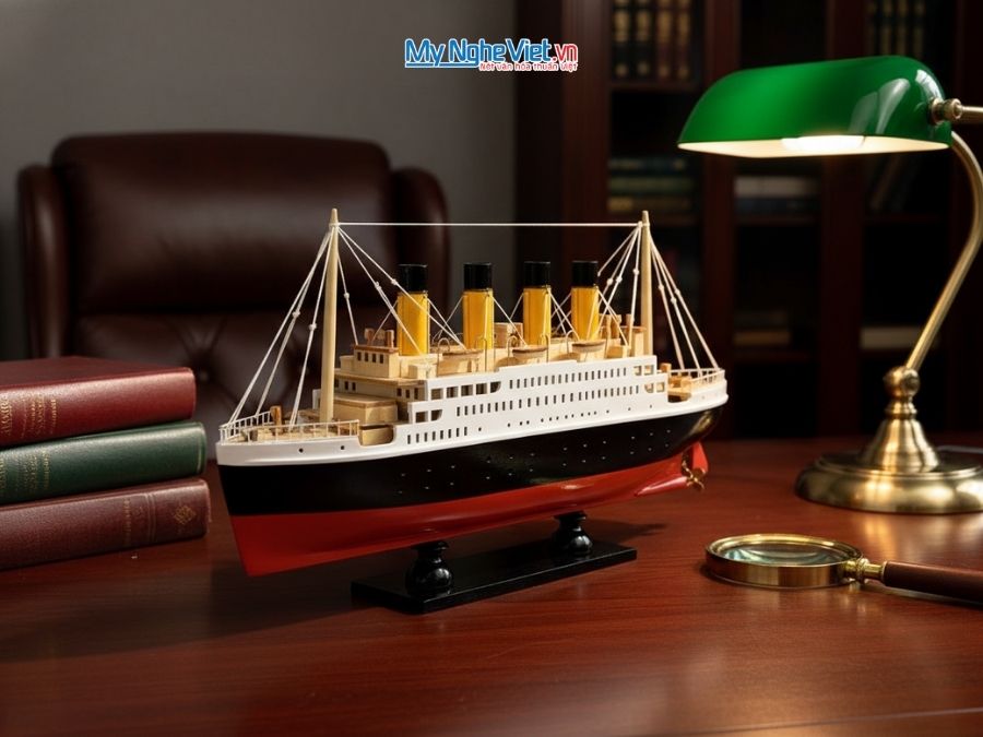 Mô Hình Tàu Titanic Không Đèn Gỗ Tự Nhiên Thân 40cm MNV-TB11-40