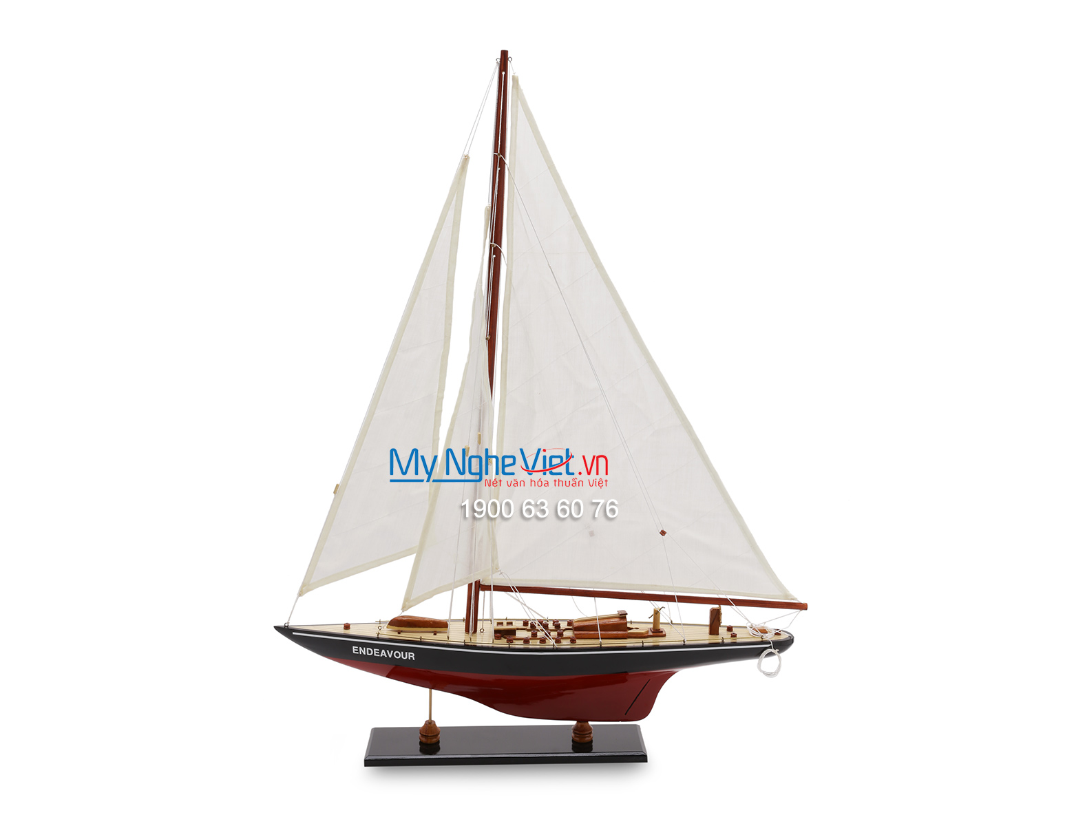 Mô hình du thuyền Endeavour màu đỏ và trắng (Thân 50cm) MNV-TB23/2