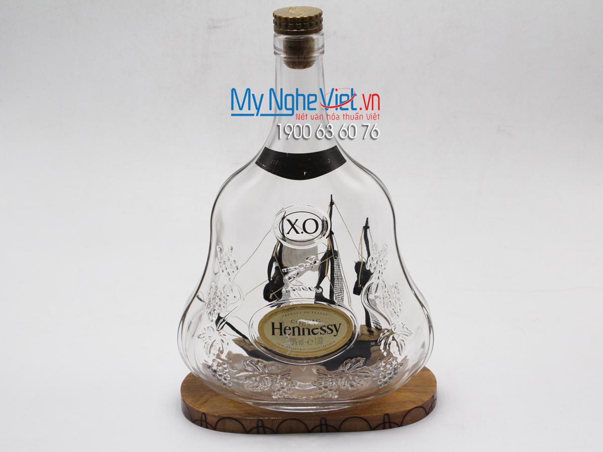 Thuyền trong chai Hennessy 1L màu đen MNV-MHC03 (đủ mẫu)
