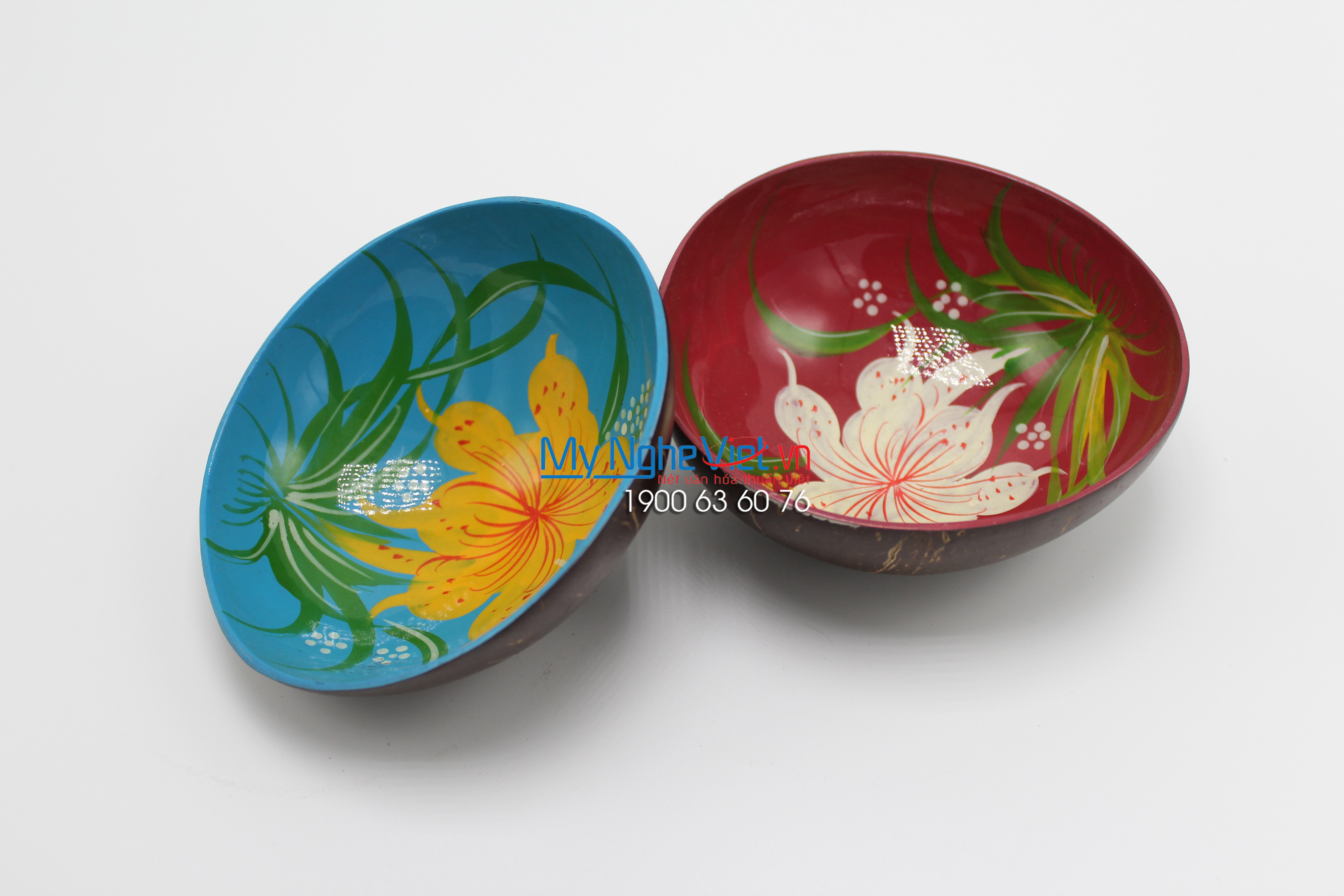 Lacquer Painting Coconut Cup MNV-CDSM07