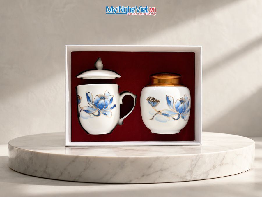 Set Quà Tặng Đối Tác/Khách Hàng - Hũ Trà Và Ly Sứ Gốm Hoa Sen CBG002.7