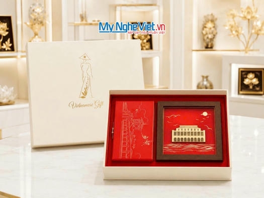 Set Quà Tặng Đối Tác/Du Khách Nước Ngoài Tranh Đồng Mạ Vàng 24k & Hộp Trang Sức Sơn Mài CBQT006/2