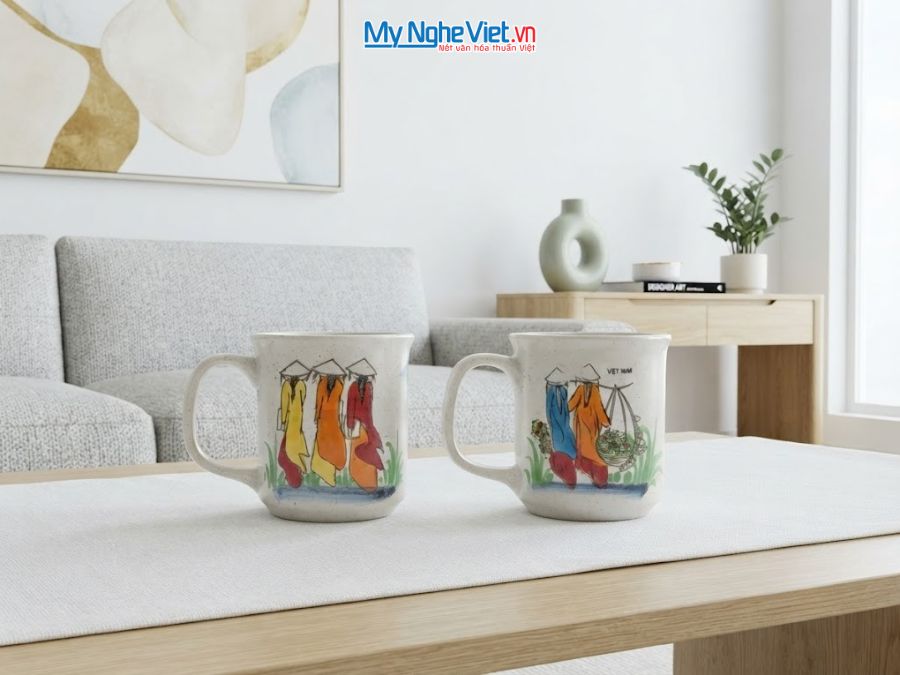 Set Quà Tặng 2 Ly Sứ Men Tấm Vẽ Cô Gái Áo Dài CBLSH01.1