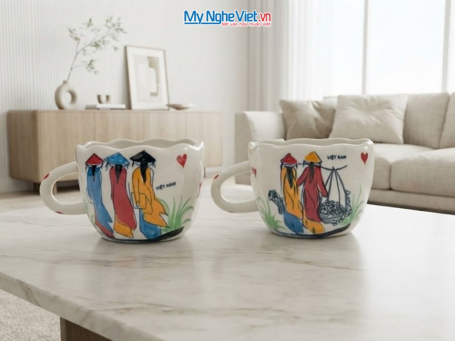 Set Quà Tặng 2 Ly Sứ Vẽ Tay Họa Tiết Cô Gái Áo Dài CBLSH02