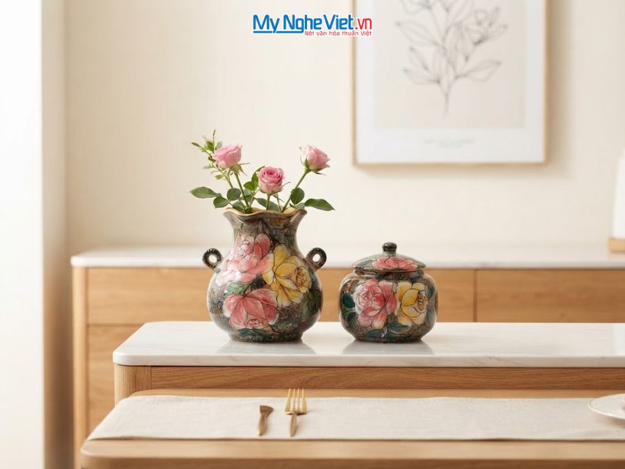 Set Quà Tặng Bình Hoa Và Hũ Mứt Gốm Bát Tràng Vẽ Hoa Hồng MNV-LHGLH03/9