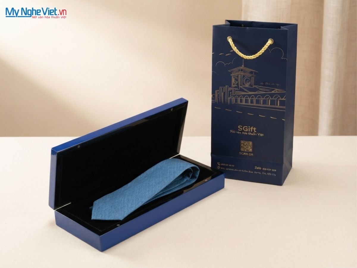Set Quà Tặng Doanh Nhân: Cà Vạt Và Hộp Sơn Mài - Quà Tặng Đối Tác Quốc Tế & Lãnh Đạo Nam
