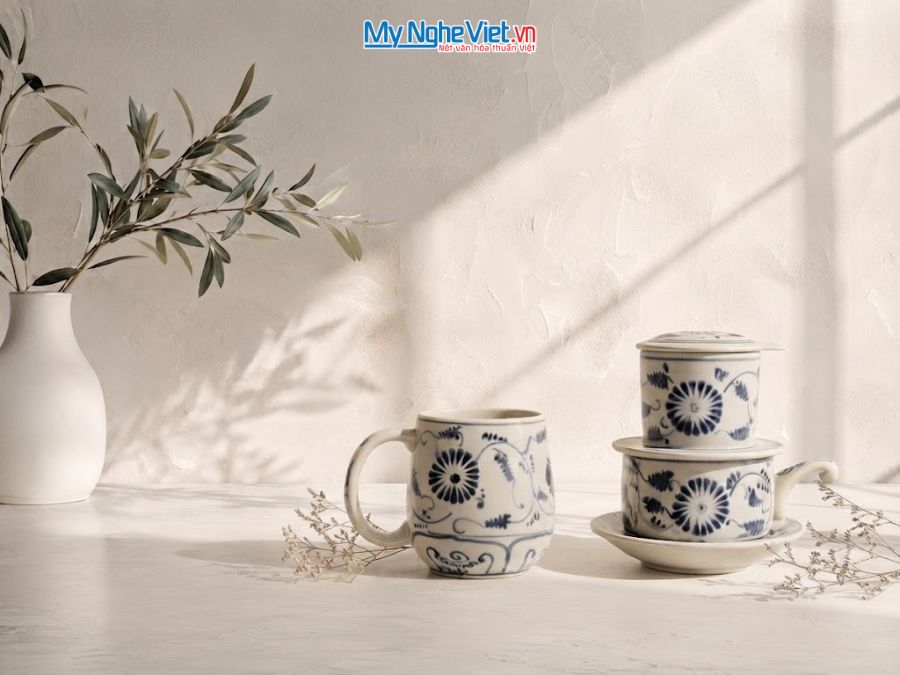 Set Quà Tặng Đối Tác - Phin Cà Phê Gốm & Ly Sứ Vẽ Cúc MNV-CBF01
