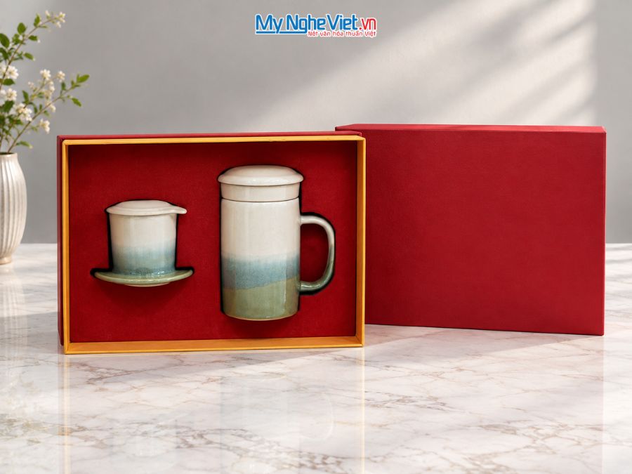 Set Quà Tặng Phin Cà Phê Và Ly Lọc Trà Gốm Màu Trắng CBCFV002-11