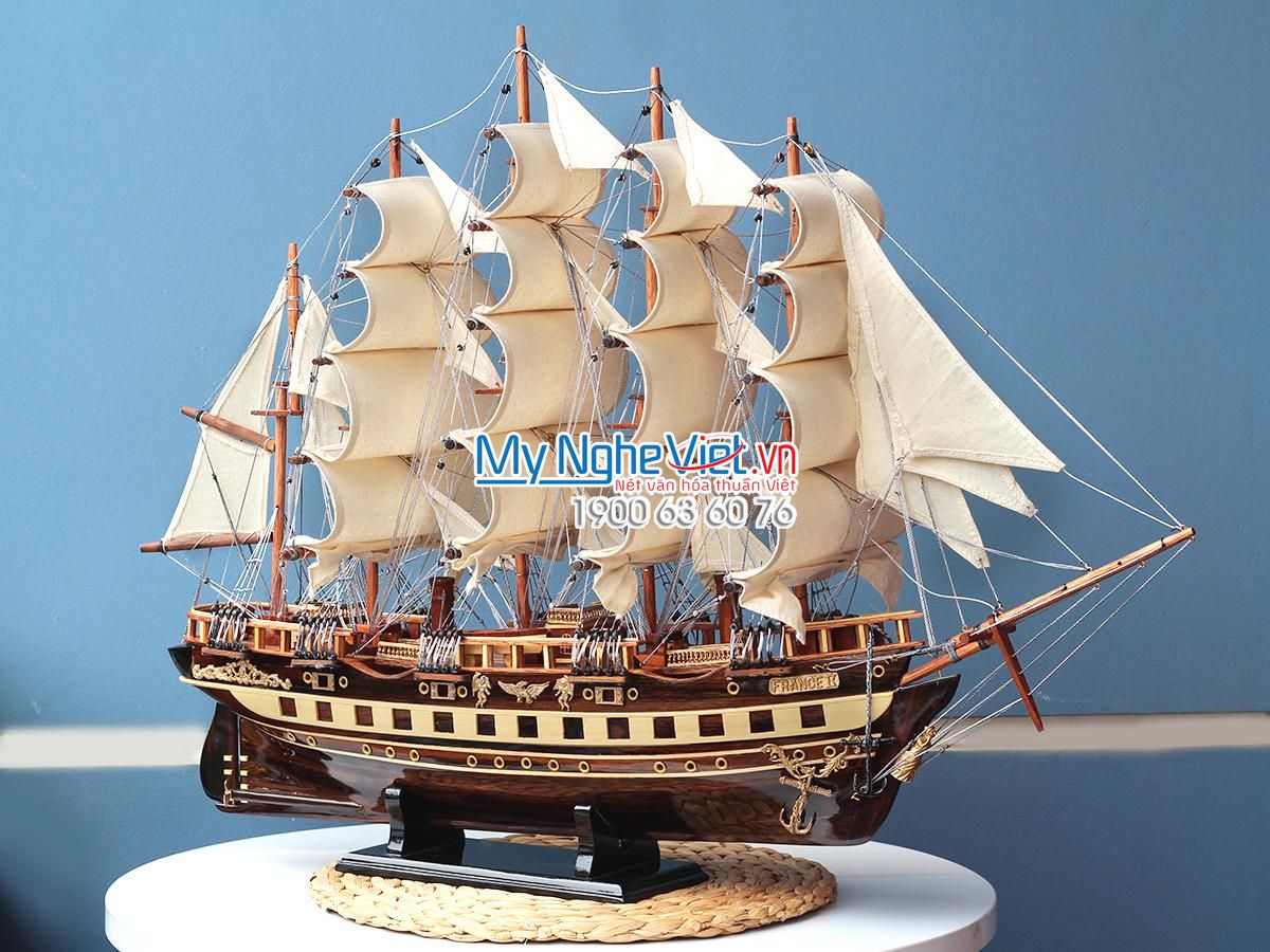 Mô hình thuyền buồm phong thủy FRANCE 2 gỗ đen (thân 80cm) MNV-TB02-1