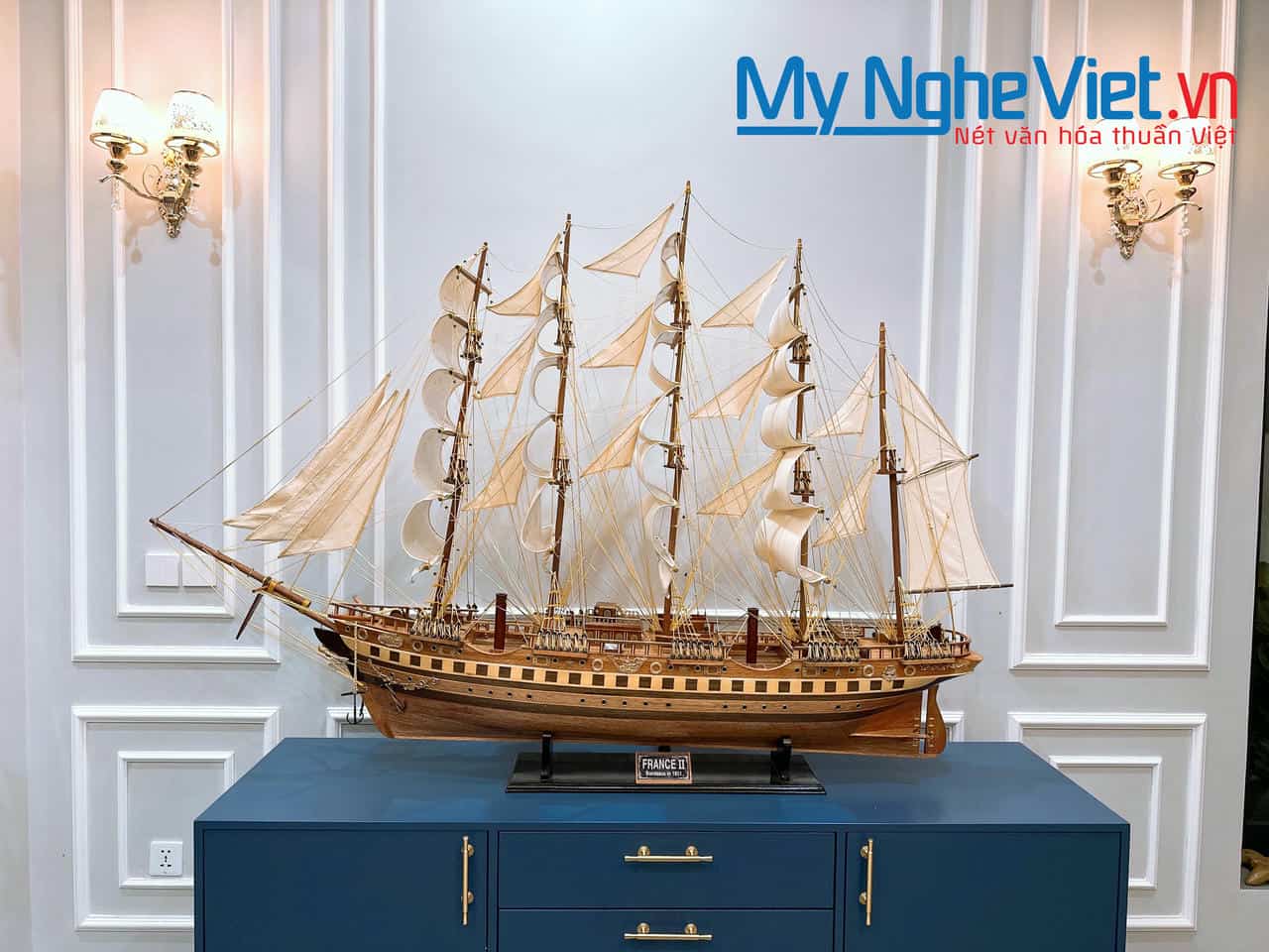 Mô hình thuyền buồm phong thủy FRANCE 2 gỗ tự nhiên (thân 80cm) MNV-TB02-1