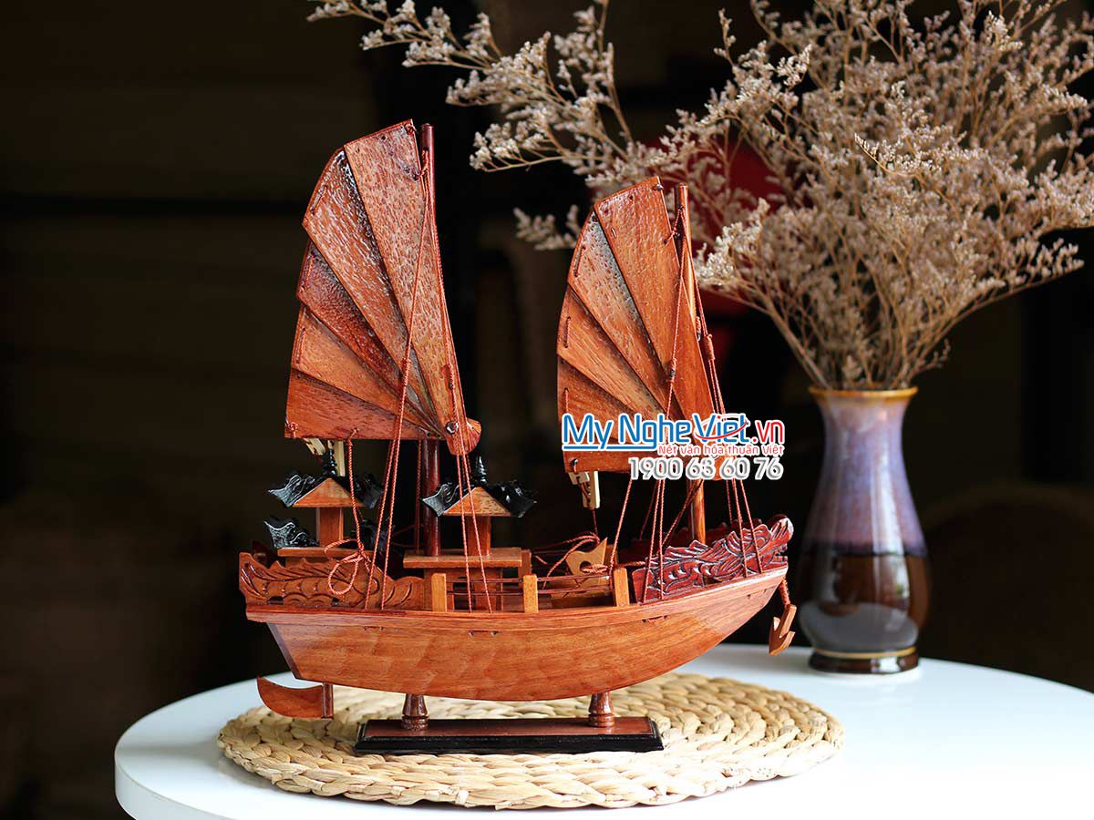 Mô hình thuyền gỗ  Việt Nam-Thuyền Rồng gỗ hương MNV-TB16-1H