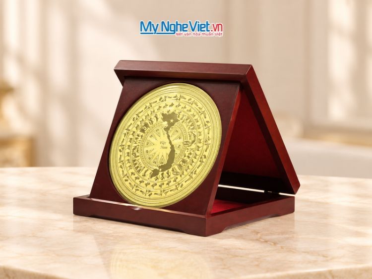 Đĩa Đồng Để Bàn Hình Bản Đồ Việt Nam 17.5cm MNV-DD03-18