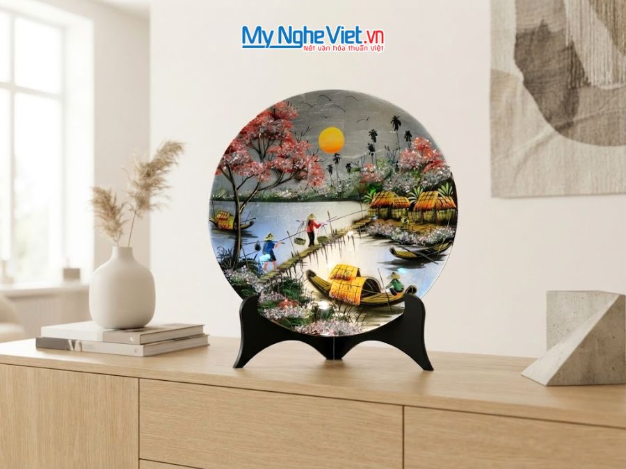 Tranh Đĩa Sơn Mài Đồng Quê Dát Bạc D35cm MNV-TSMD356-1.4
