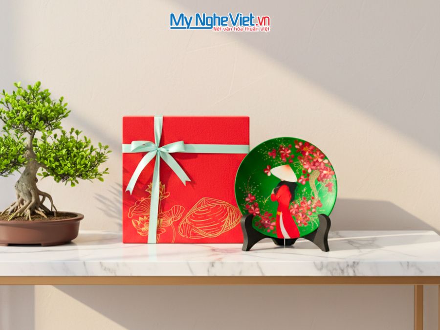 Tranh Đĩa Sơn Mài Cô Gái Đào Nhiều Mẫu D20cm TD20-4