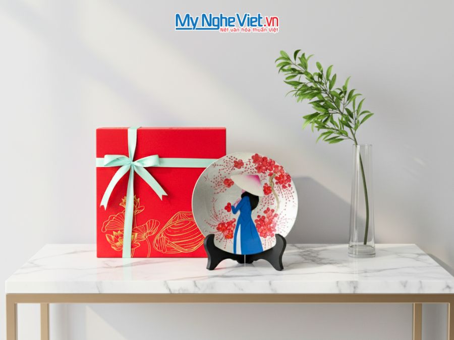 Tranh Đĩa Sơn Mài Cô Gái Đào Nhiều Mẫu D20cm TD20-4