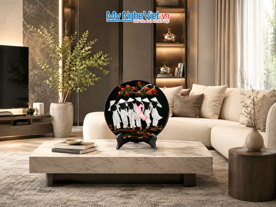 Tranh đĩa sơn mài cô gái áo dài cẩn trứng cao cấp D30cm TD25-Q