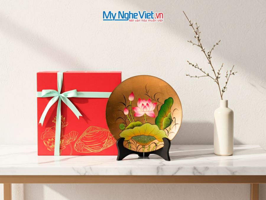 Tranh Đĩa Sơn Mài Hoa Sen Nền Vàng Nhiều Mẫu D25cm TD25-TBL14