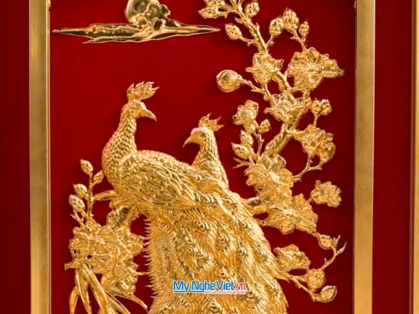 Tranh Đồng Cặp Chim Công Dát Vàng 24k Nền Đỏ (71x109)cm TD71