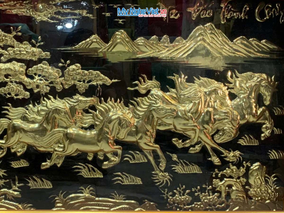 	Tranh đồng Mã Đáo Thành Công Đồng Khung Gỗ hướng sang phải 60x100 MNV-DD60100