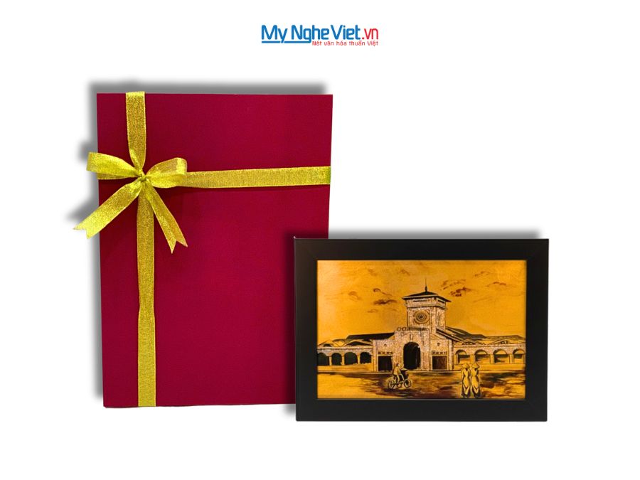 Tranh Sơn Mài Chợ Bến Thành Dát Vàng 25x35cm tsm2535