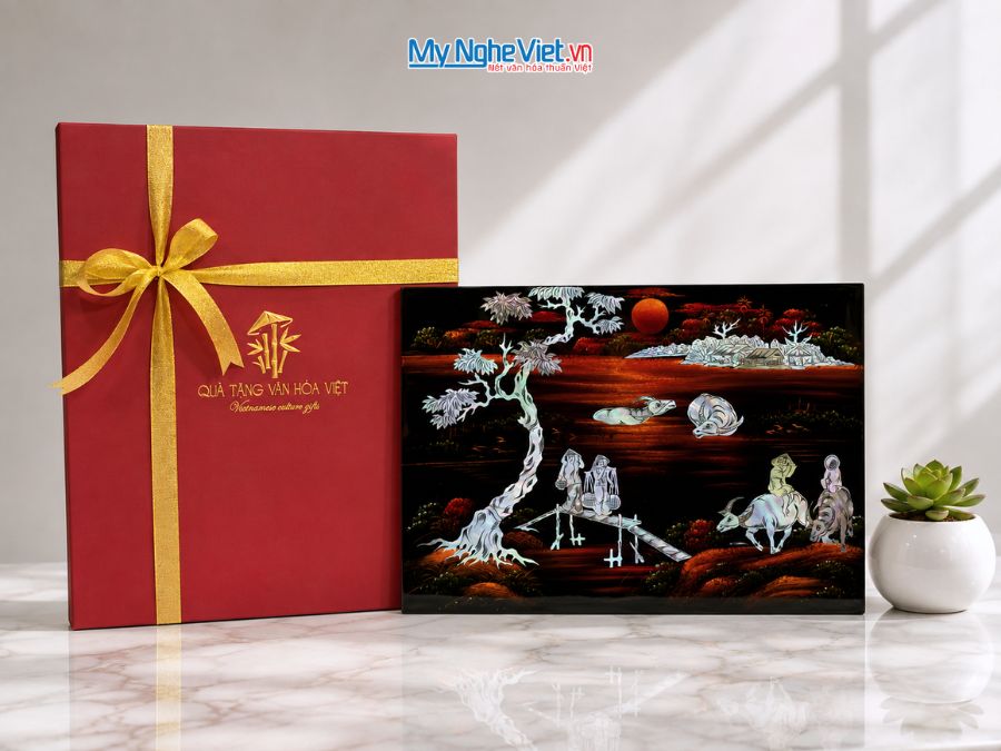Tranh Sơn Mài Đồng Quê Cẩn Ốc Chìm Nền Ấm 30x40cm MNV-TSM34-279.1