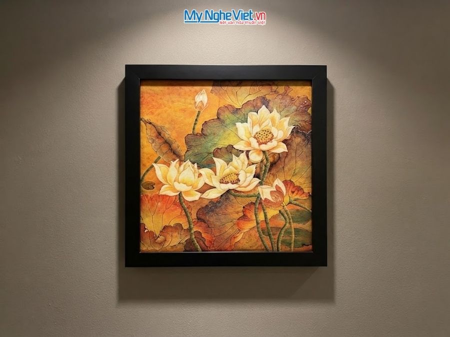 Tranh Sơn Mài Hoa Sen Nền Cam 35x35cm TBL018