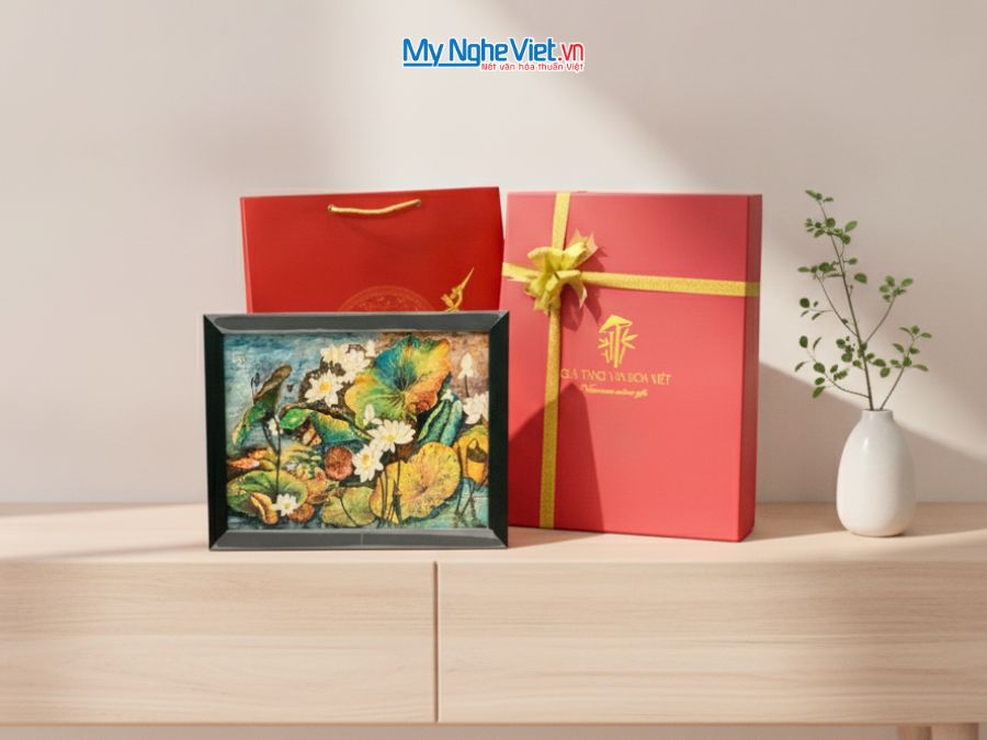 Tranh Sơn Mài Hoa Sen Vẽ Tay 35x45cm TBL34/17K3-1