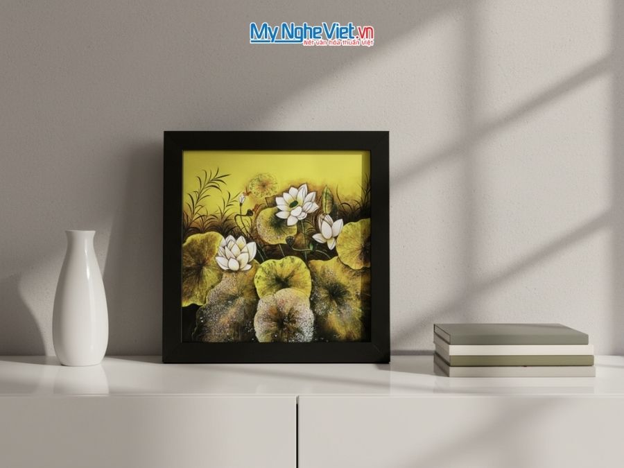 Tranh Sơn Mài Hoa Sen Cao Cấp Nền Xanh 35x35cm MNV-TSM3535/4