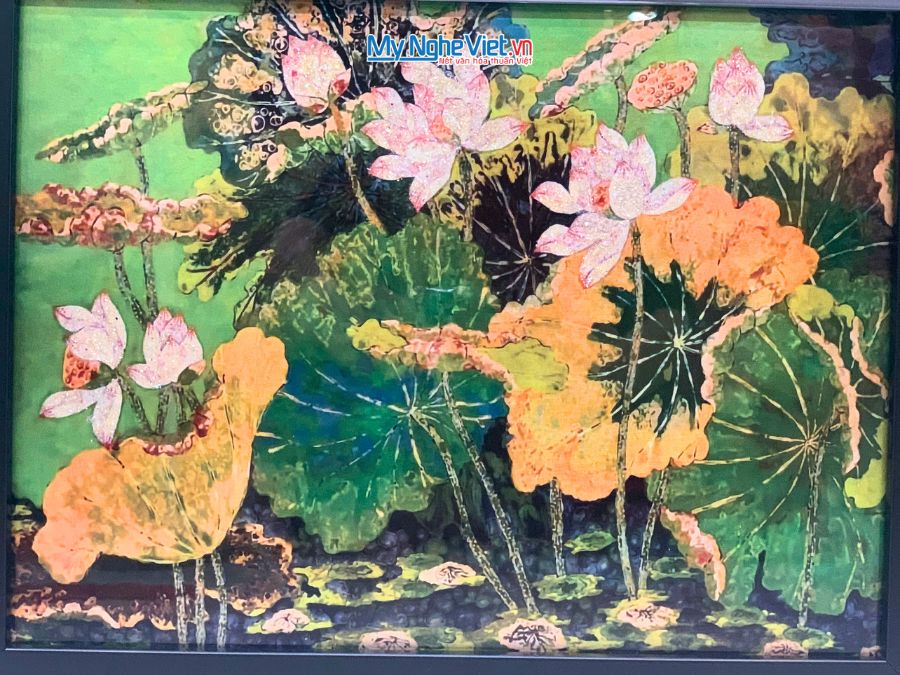 Tranh Sơn Mài Hoa Sen Vẽ Tay 35x45cm TSM3545-1.11