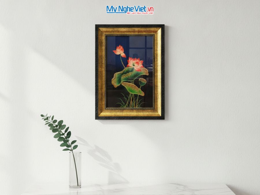 Tranh Sơn Mài Hoa Sen Nền Xanh Đen Đắp Nổi Cao Cấp 28x38cm TSMDH2838-2.3