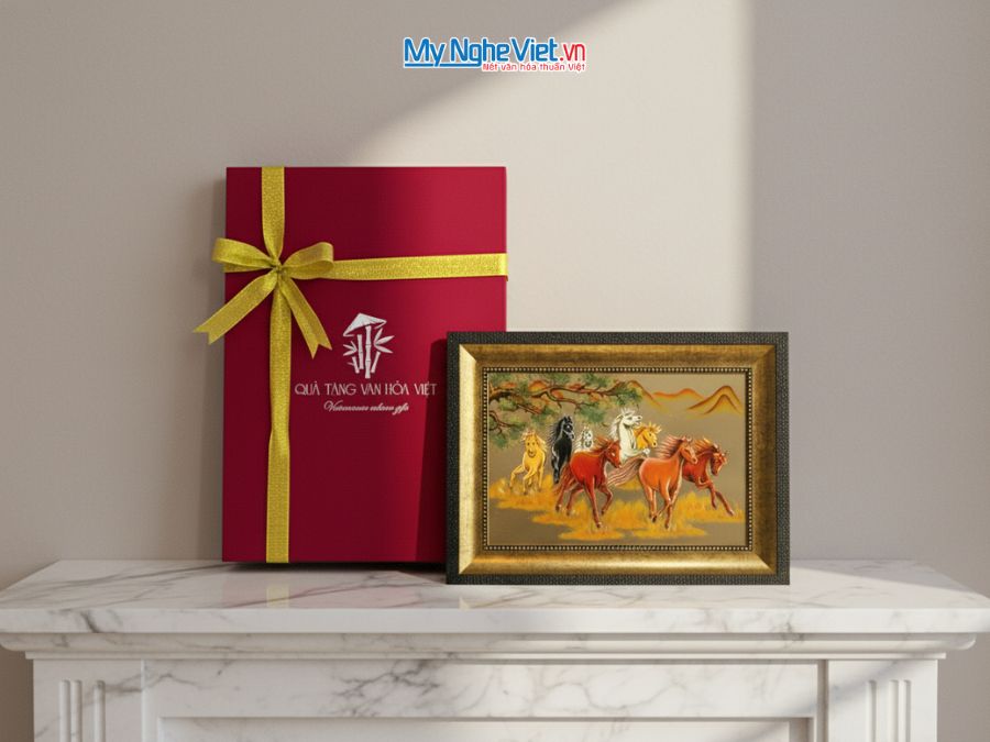 Tranh Sơn Mài Mã Đáo Thành Công đắp nổi nền vàng 28x38cm TSMDH2838/1