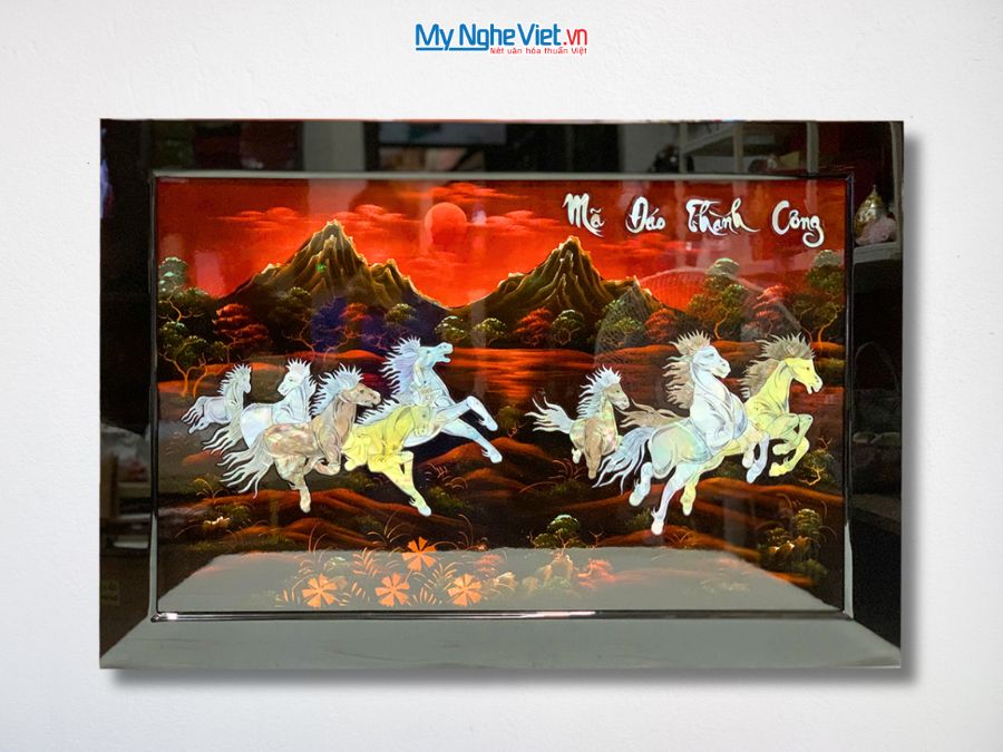 Tranh Sơn Mài Mã Đáo Thành Công Cẩn Ốc Nền Ấm 60x90cm TSM698-1