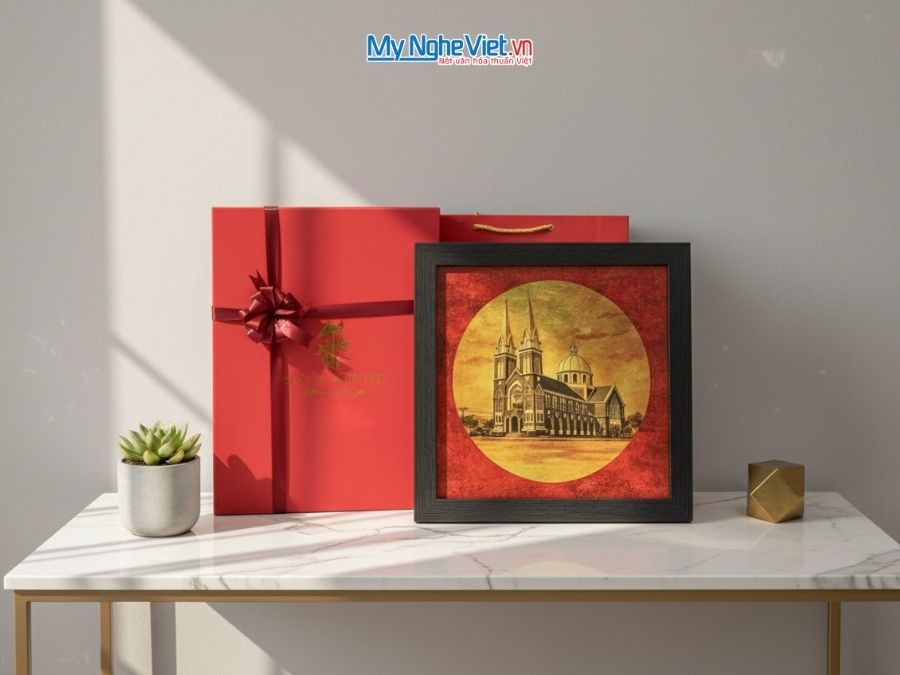 Tranh Sơn Mài Nhà Thờ Chính Tòa Phú Cường 35x35cm TBL012