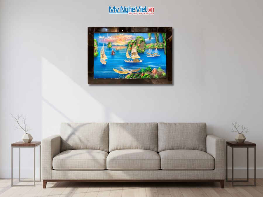 Tranh Sơn Mài Thuận Buồm Xuôi Gió Cẩn Ốc Nổi Nền Xanh 60x90cm TSM699