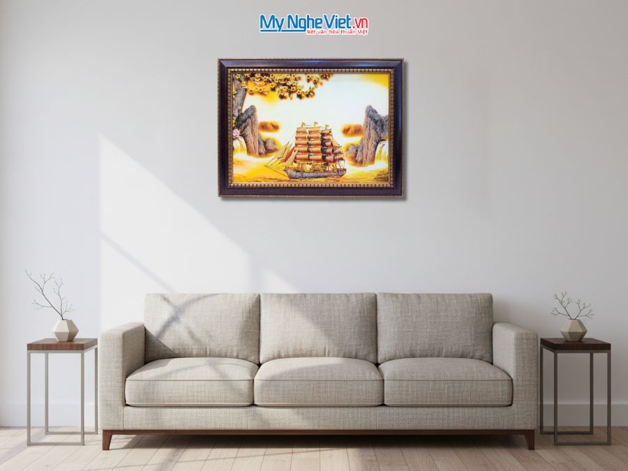 Tranh Sơn Mài Thuận Buồm Xuôi Gió Nền Vàng 63x84cm TSM689