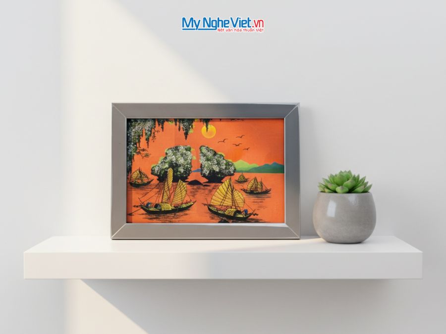 Tranh Sơn Mài Vịnh Hạ Long Dát Bạc Nền Cam 25x35cm tsm2535.7