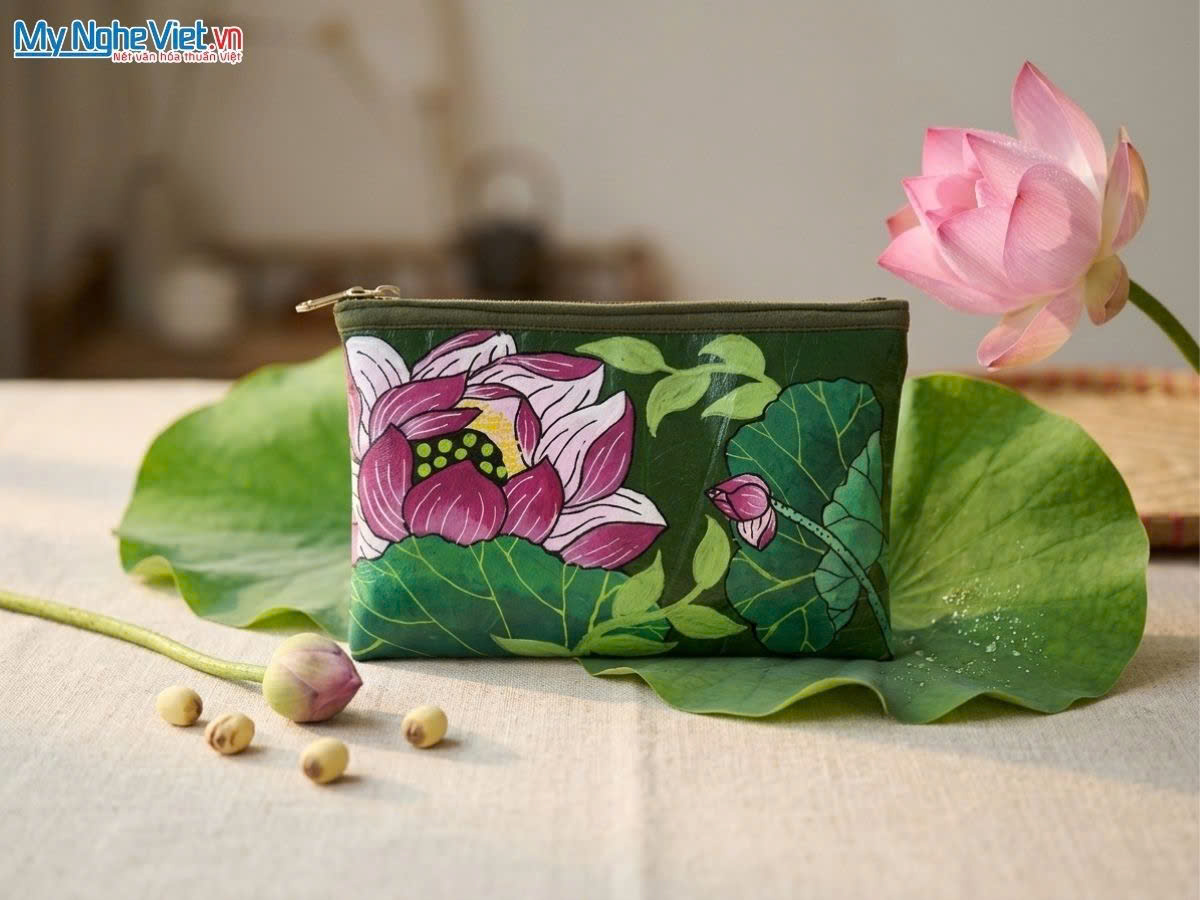 Túi Sen Nhỏ Vẽ Tay Hoa Sen Hồng Nền Xanh MNVTN07